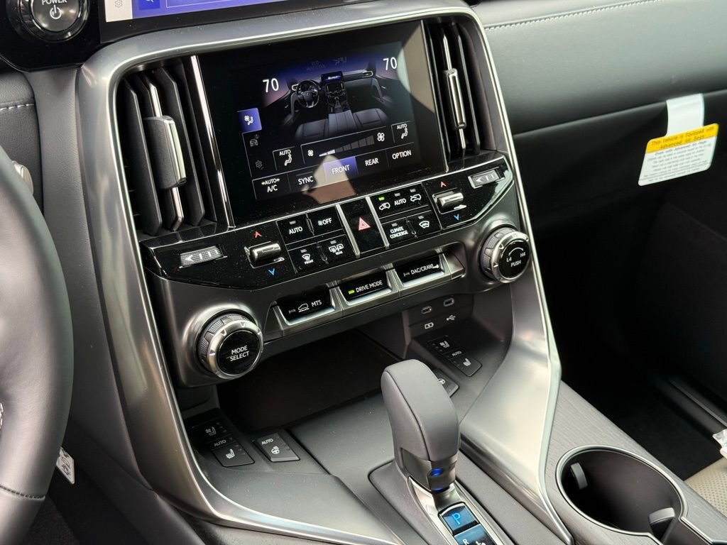 New 2026 Lexus LX 700h Overtrail AWD/4WD image 31