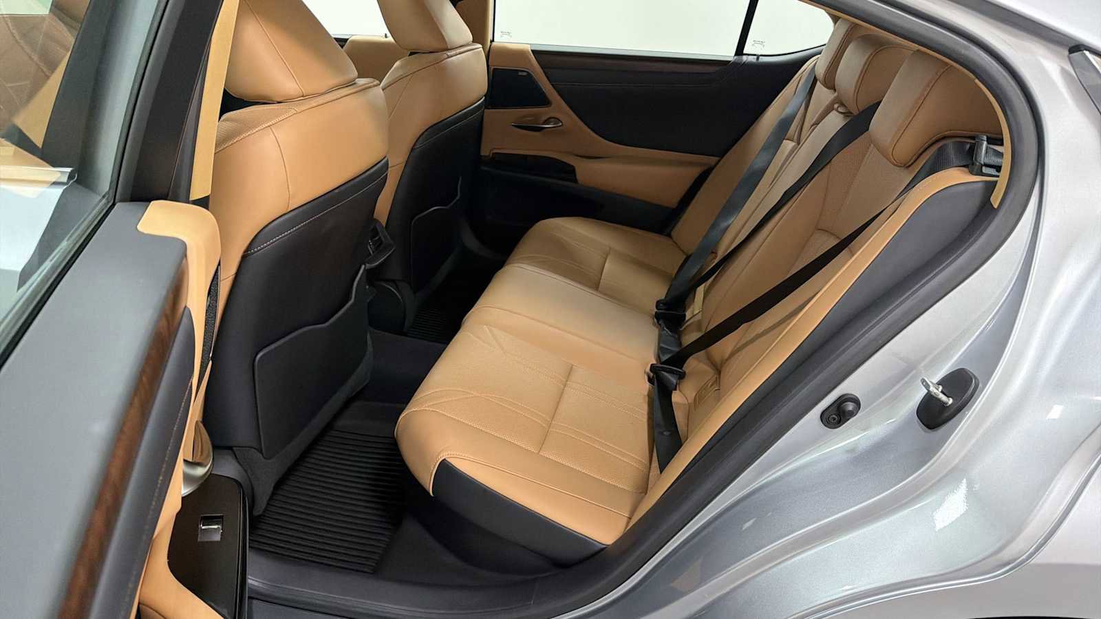 Used 2022 Lexus ES 300h w/ Luxury Package FWD image 25