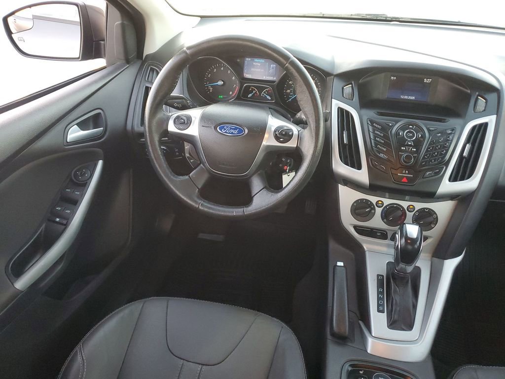Used 2014 Ford Focus SE w/ Equipment Group 201A image 15