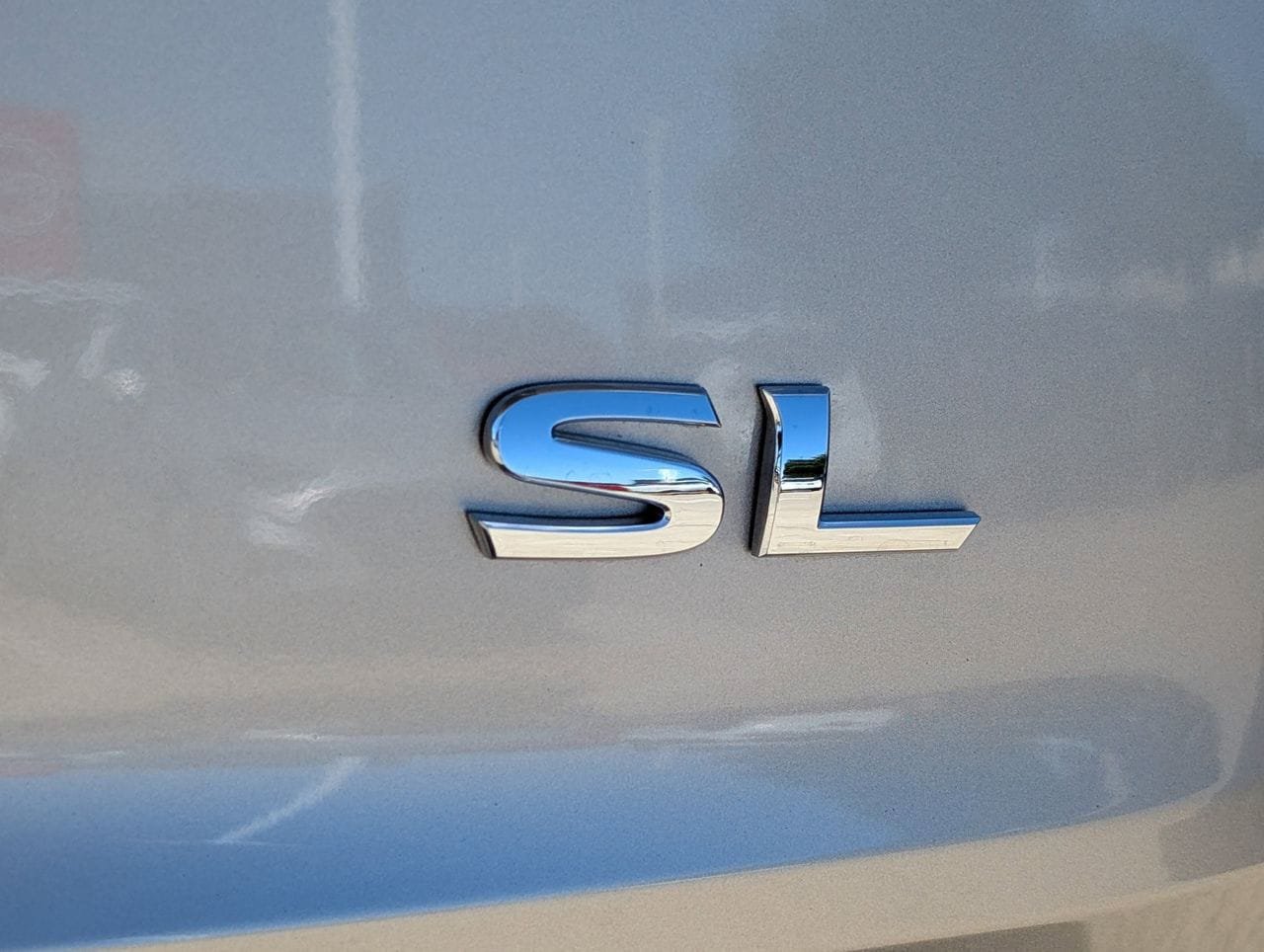 Used 2023 Nissan Rogue SL FWD image 8