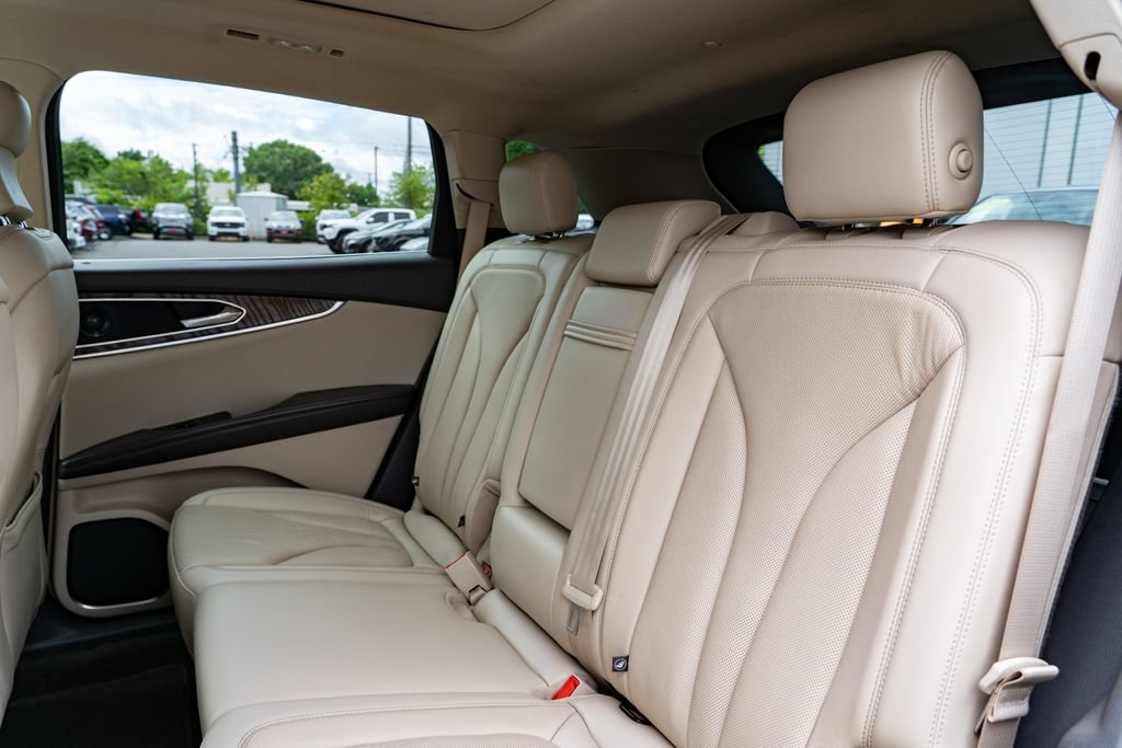 Used 2019 Lincoln Nautilus Reserve w/ Cargo Utility Package AWD/4WD image 22