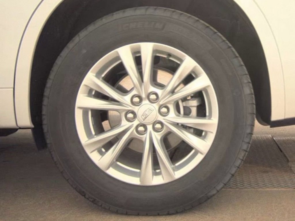 Used 2024 Cadillac XT6 Luxury w/ LPO, Floor Liner Package AWD/4WD image 23