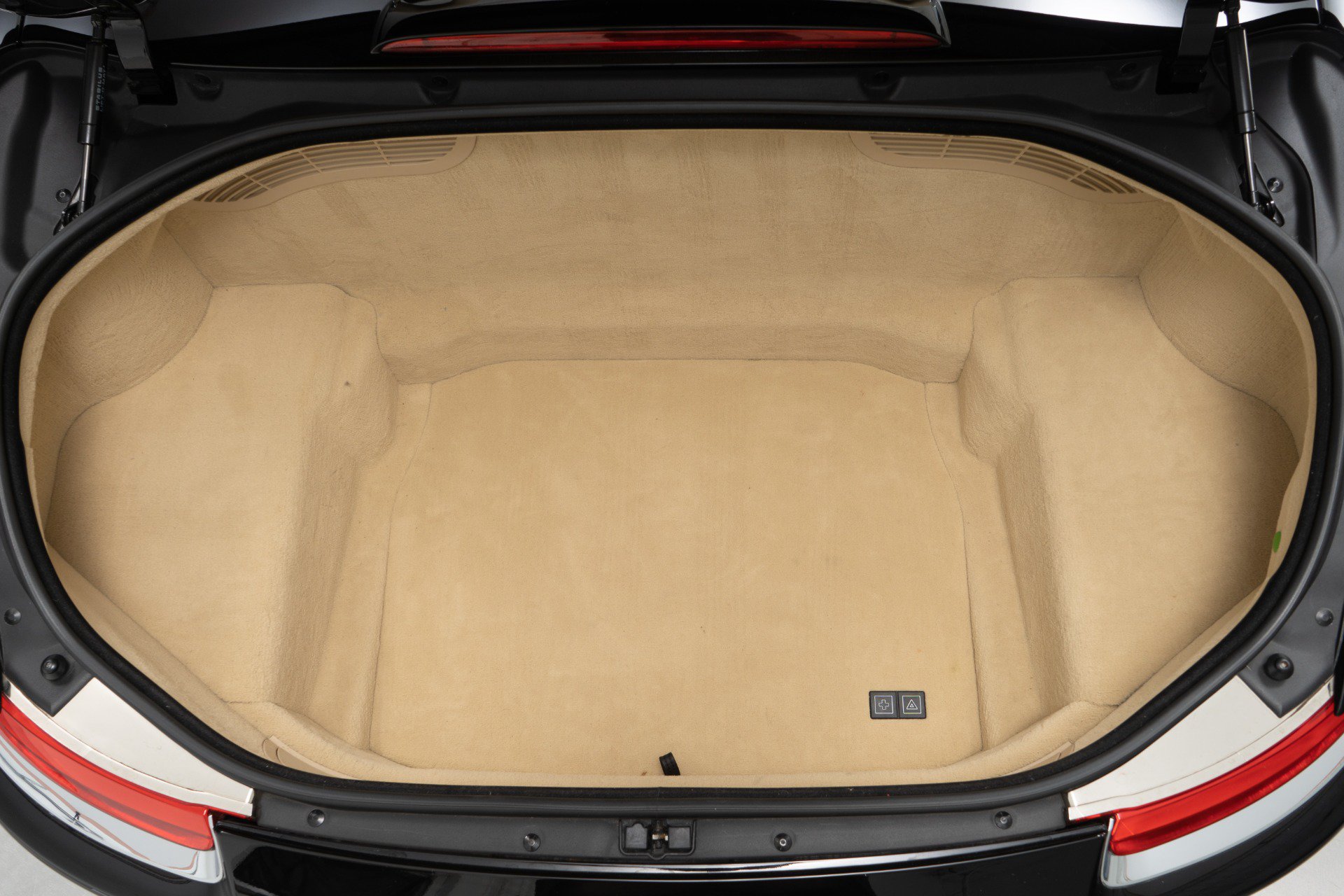 Used 2001 BMW Z8 RWD image 19