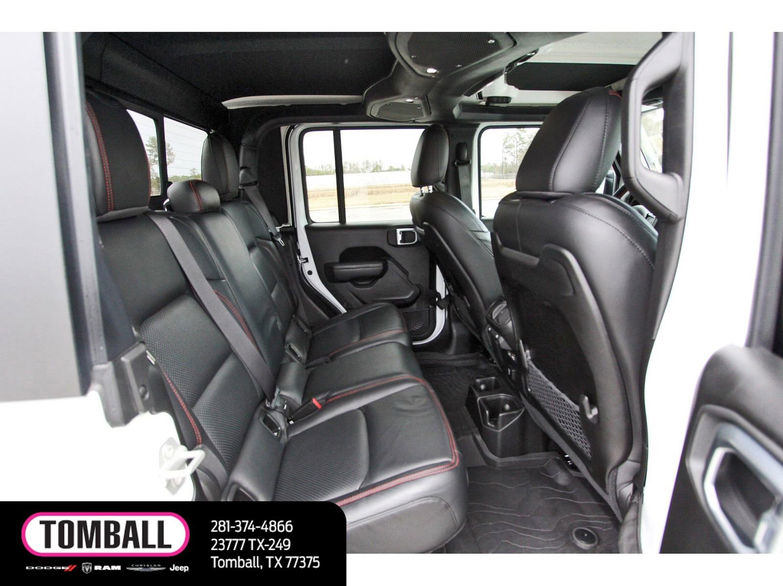 Used 2024 Jeep Gladiator Rubicon w/ Technology Group AWD/4WD image 9