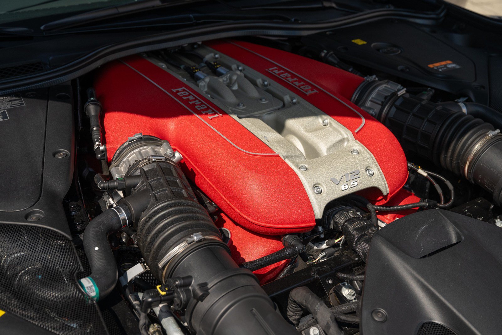 Used 2021 Ferrari 812 GTS RWD image 14