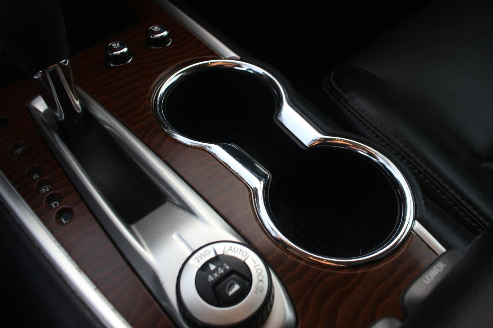 Used 2020 Nissan Pathfinder Platinum image 22