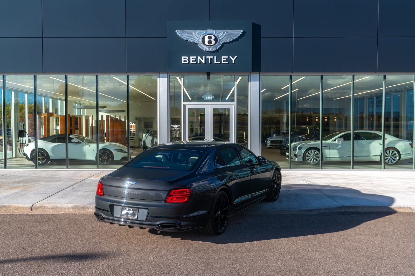 New 2025 Bentley Flying Spur Plug-In Hybrid image 14