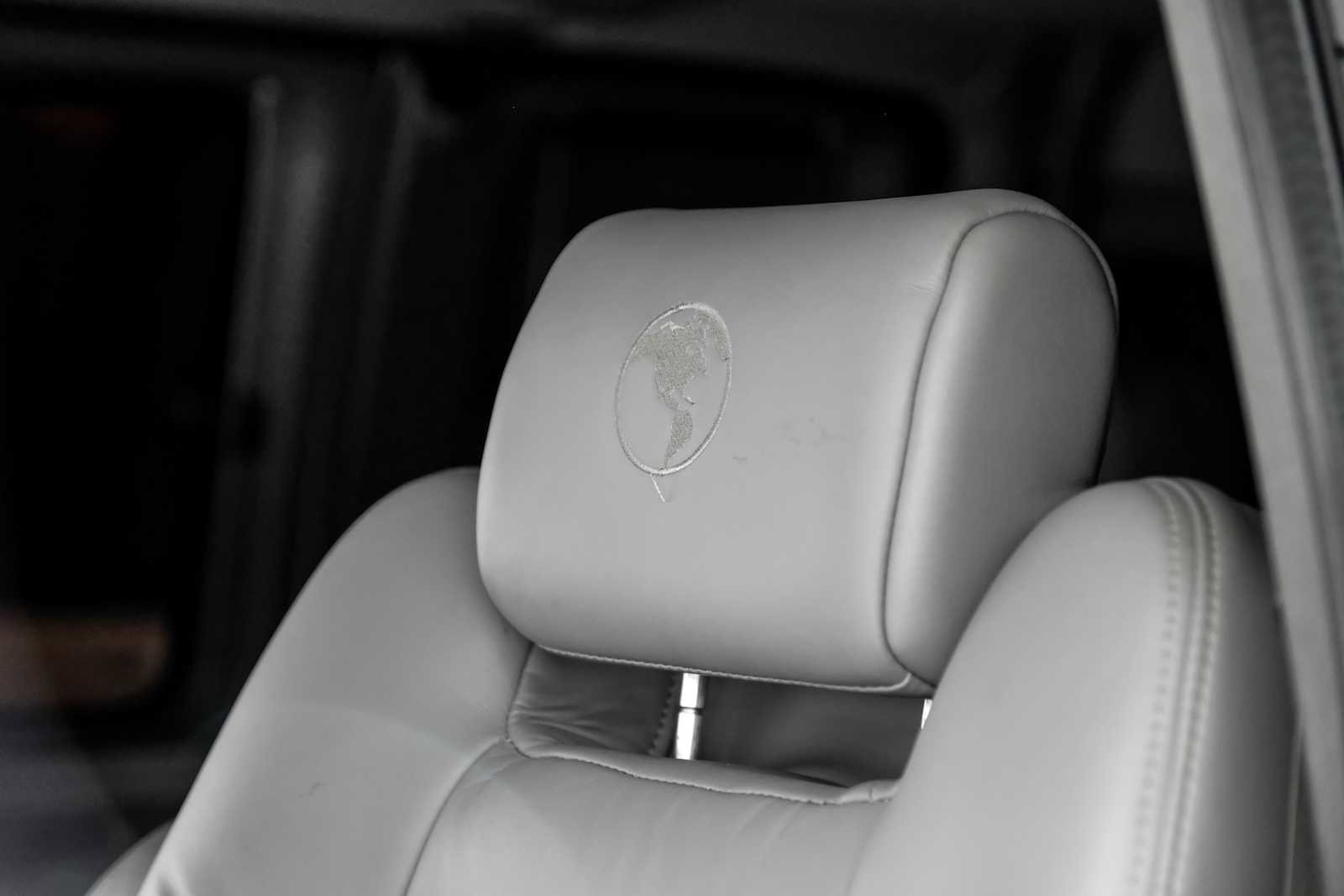 Used 2011 Chevrolet Express 1500 image 33