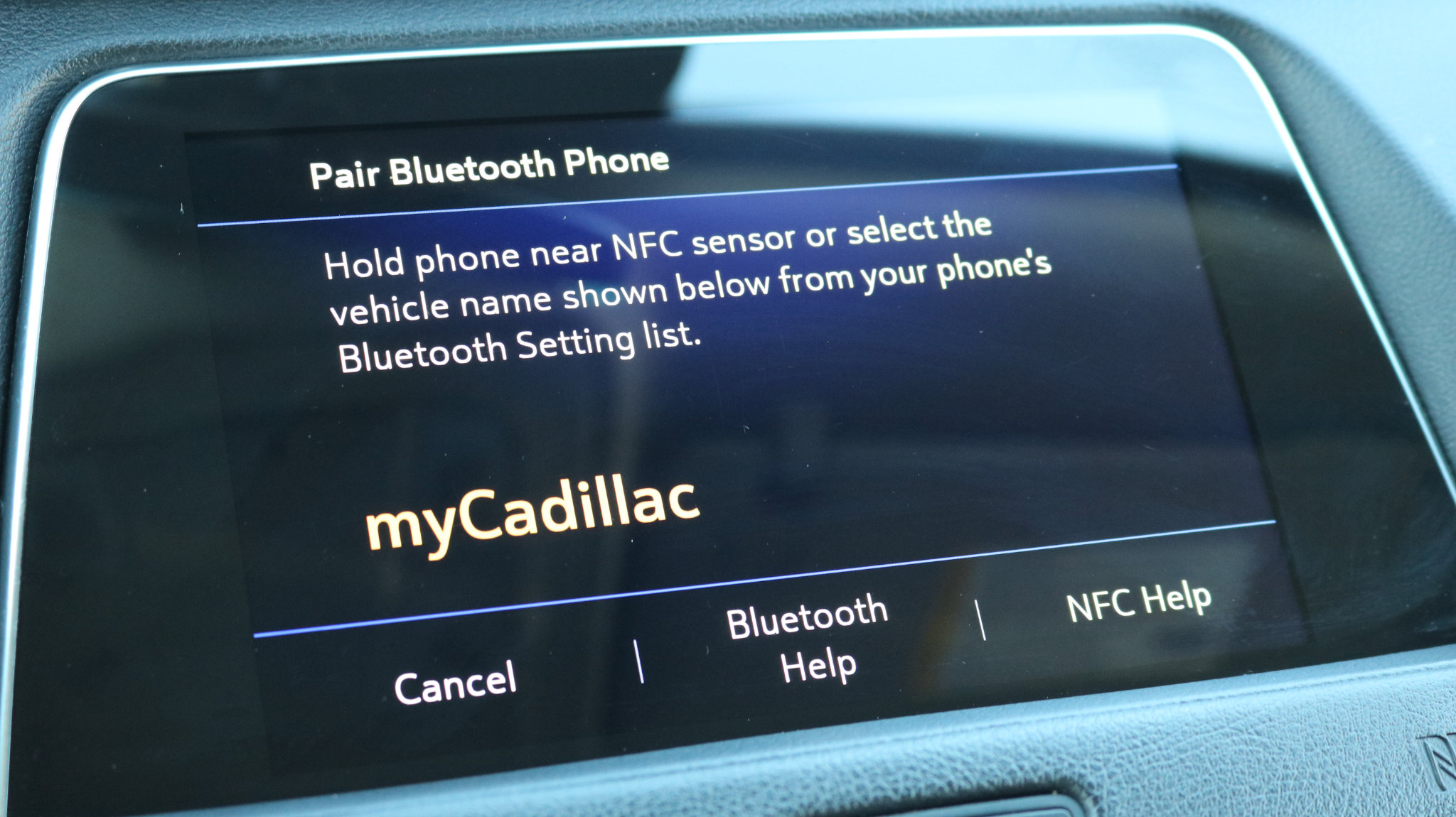 Used 2021 Cadillac XT4 Luxury w/ Cold Weather Package image 32