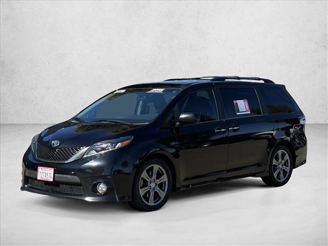 Used 2017 Toyota Sienna SE Premium