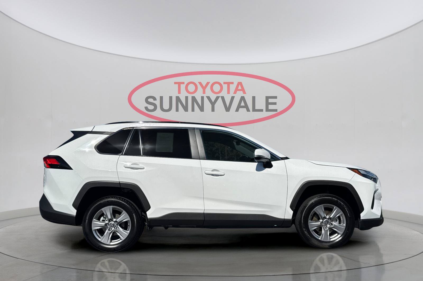 Used 2024 Toyota RAV4 XLE w/ Convenience Package FWD image 10