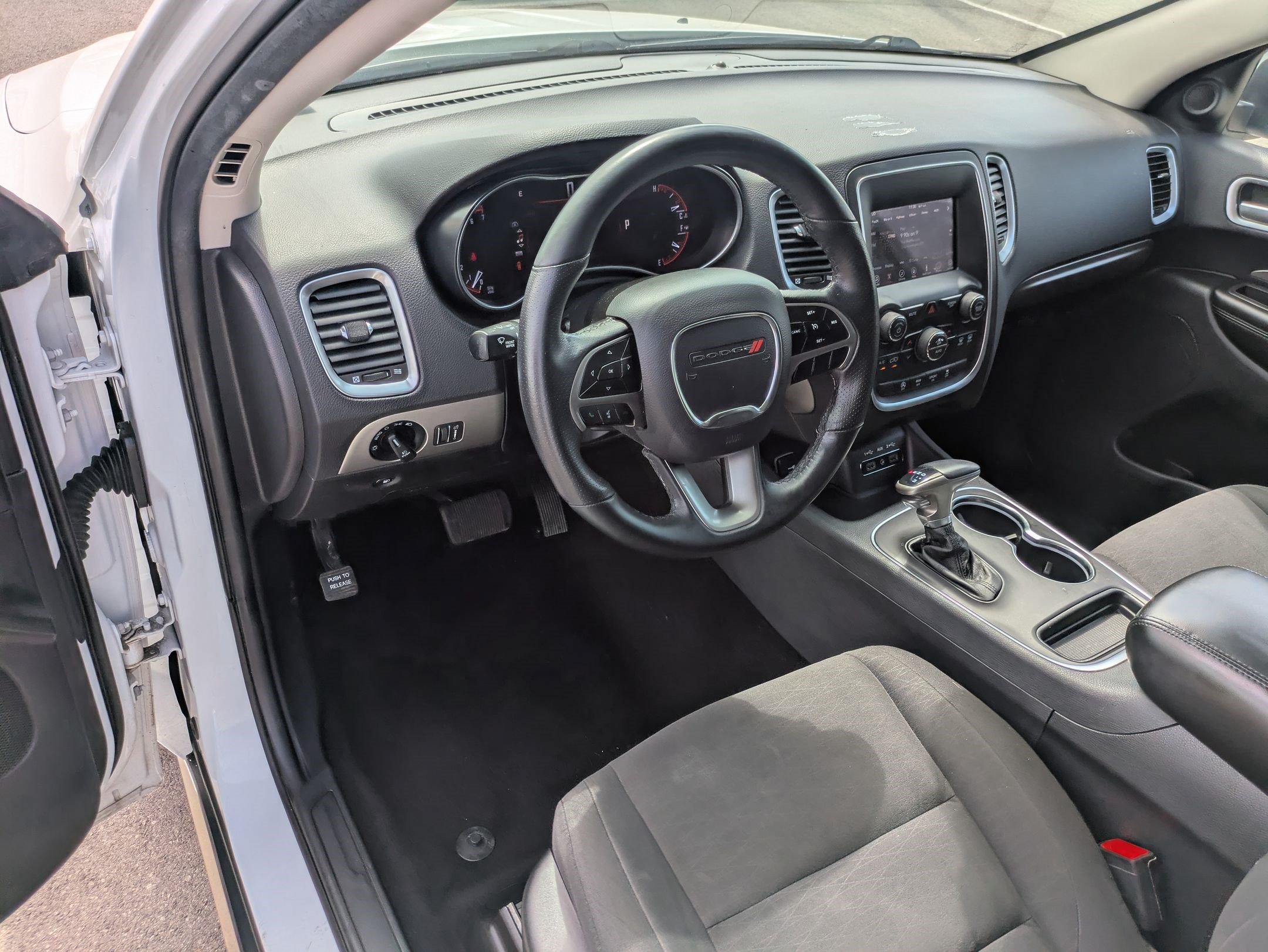 Used 2019 Dodge Durango SXT w/ 3rd Row Seating Group RWD image 16