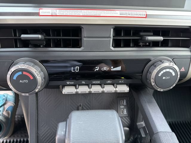 Used 2025 Toyota Tacoma TRD Sport AWD/4WD image 21
