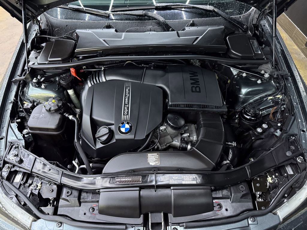 Used 2011 BMW 335i xDrive Sedan image 30