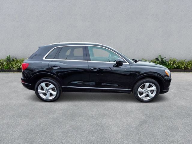 Used 2020 Audi Q3 2.0T Premium w/ Convenience Package image 5