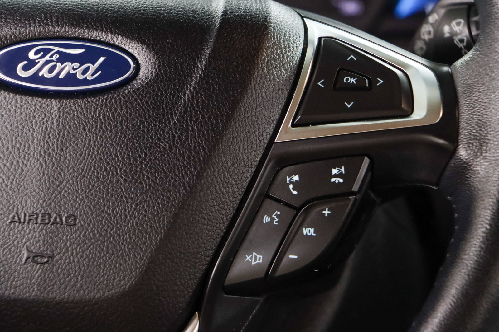 Used 2023 Ford Edge SEL AWD/4WD image 14