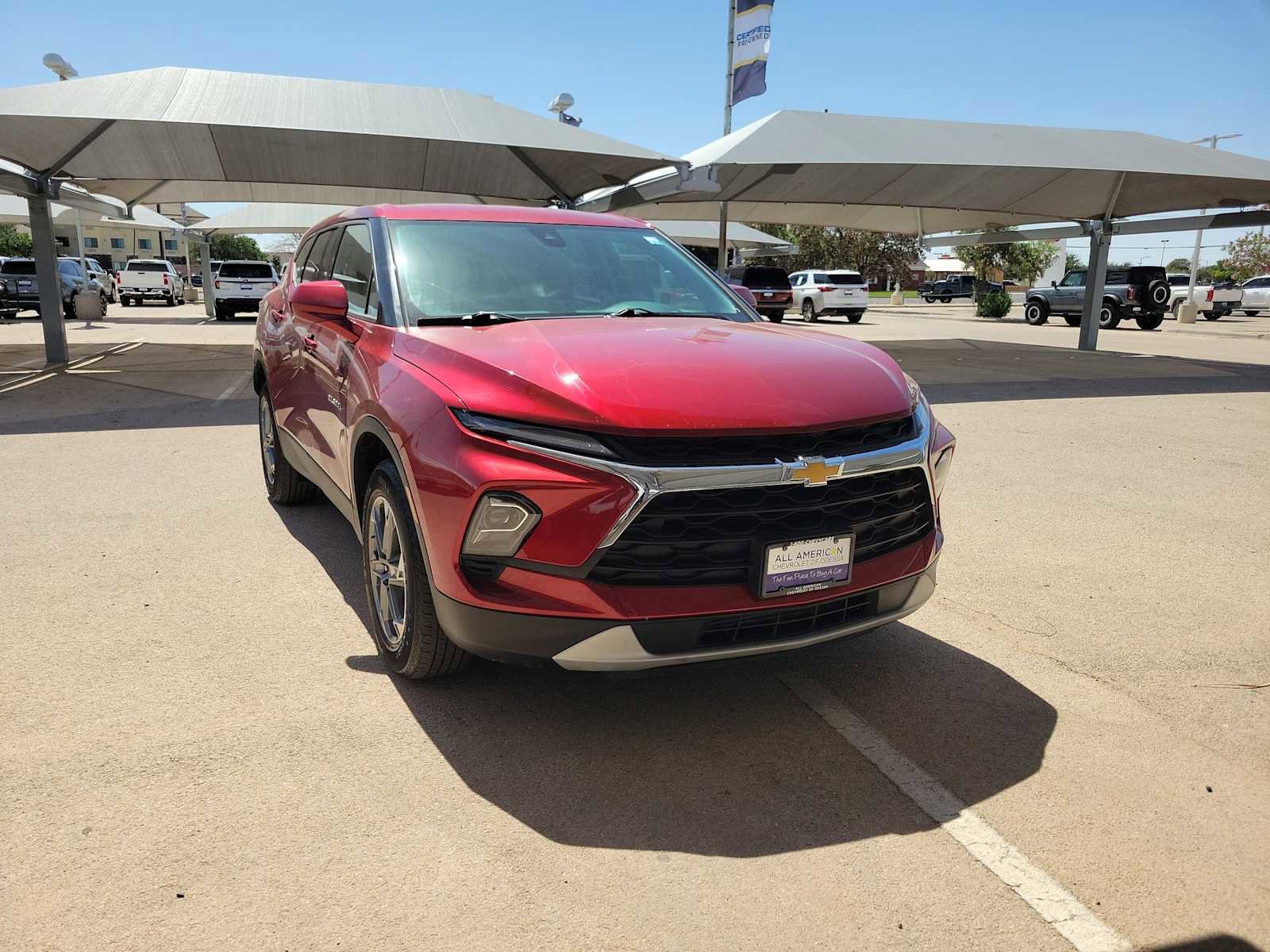 Used 2025 Chevrolet Blazer LT AWD/4WD image 2