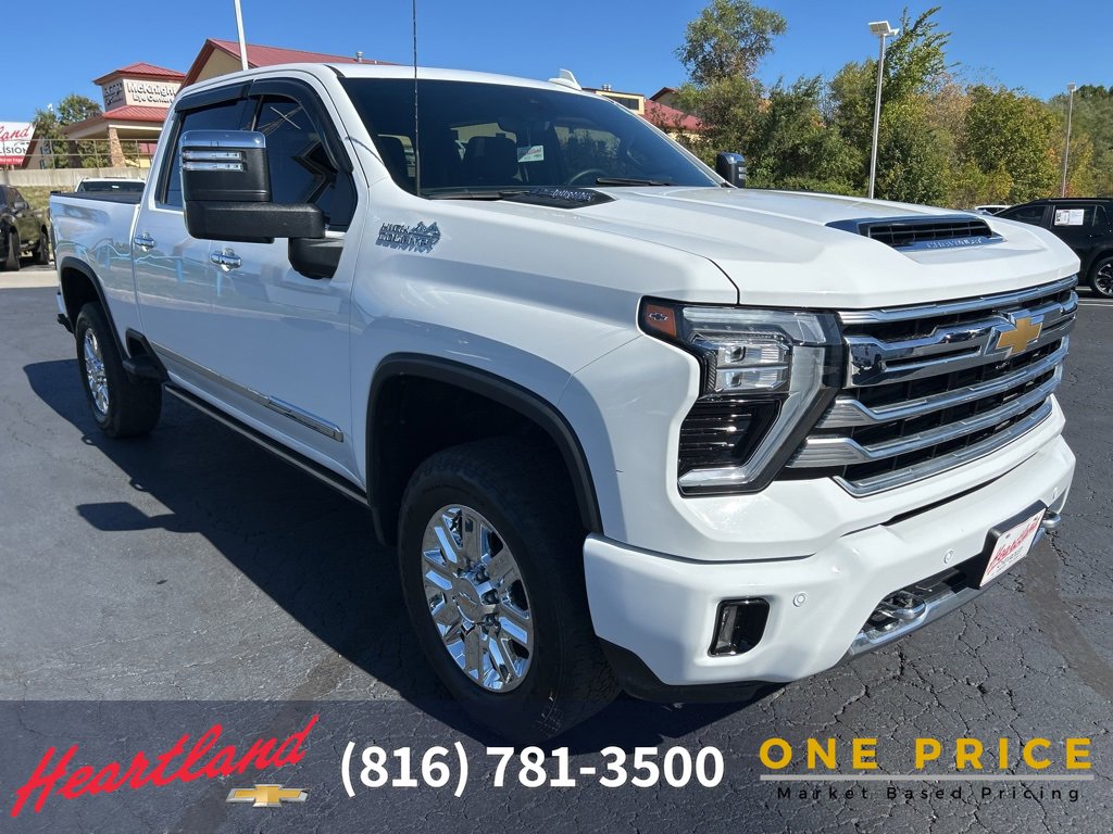 Used 2024 Chevrolet Silverado 2500 High Country w/ High Country Premium Package image 4