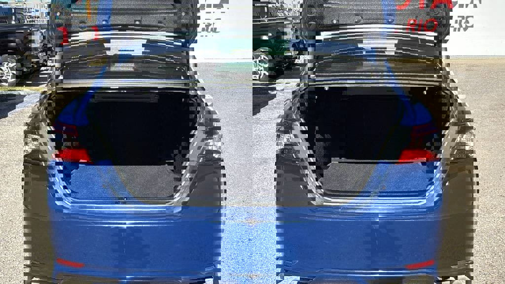 Used 2023 Toyota Camry SE image 24