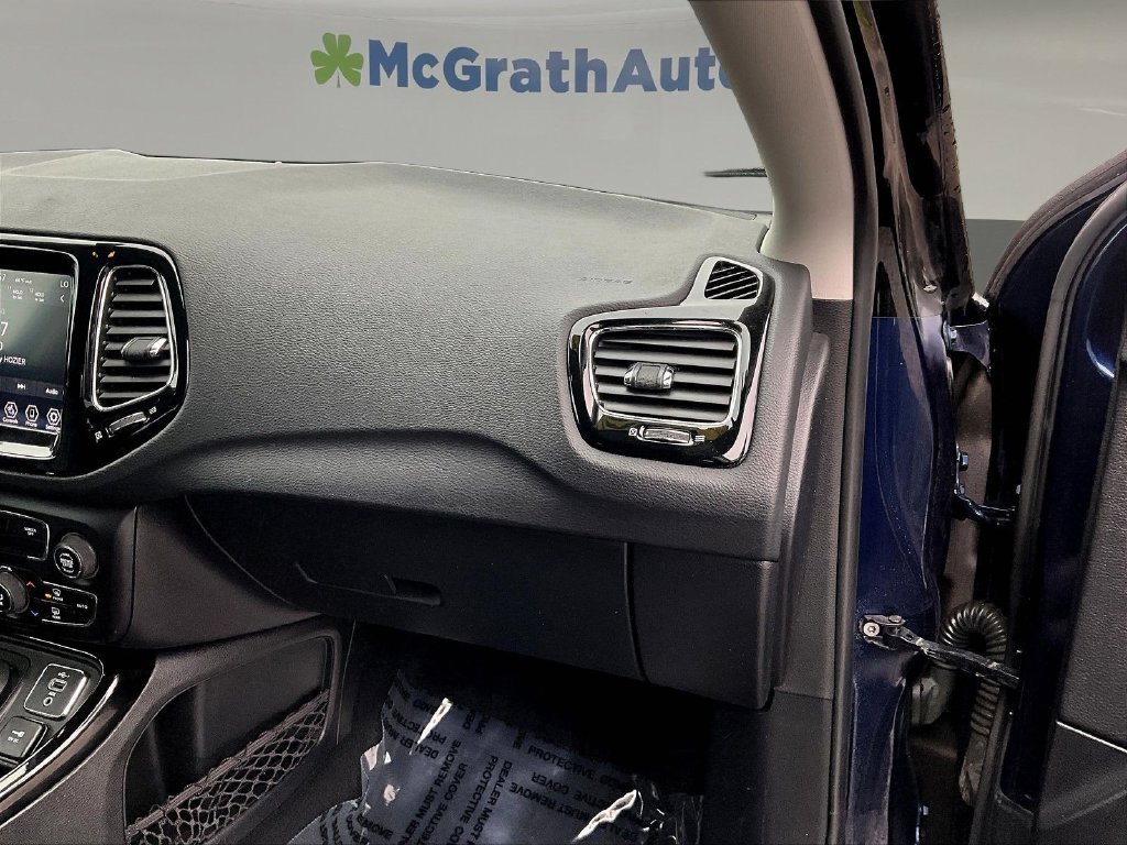 Used 2019 Jeep Compass Limited AWD/4WD image 28