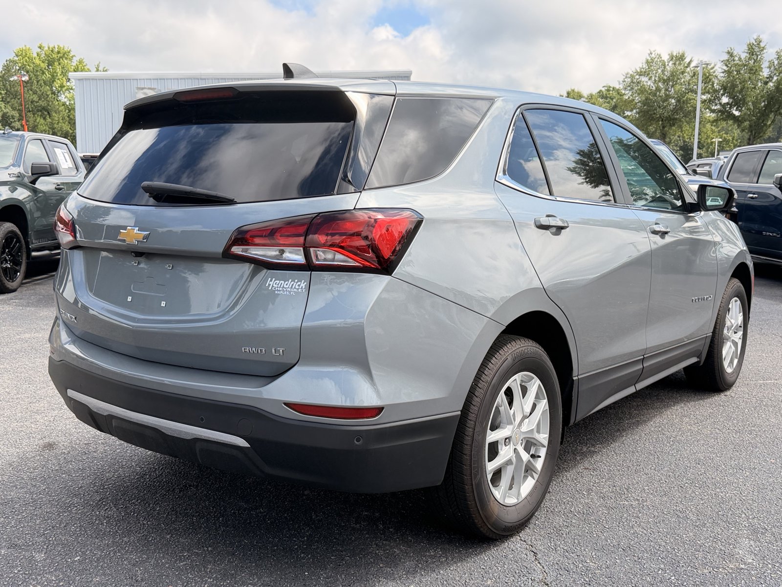 Used 2024 Chevrolet Equinox LT AWD/4WD image 12