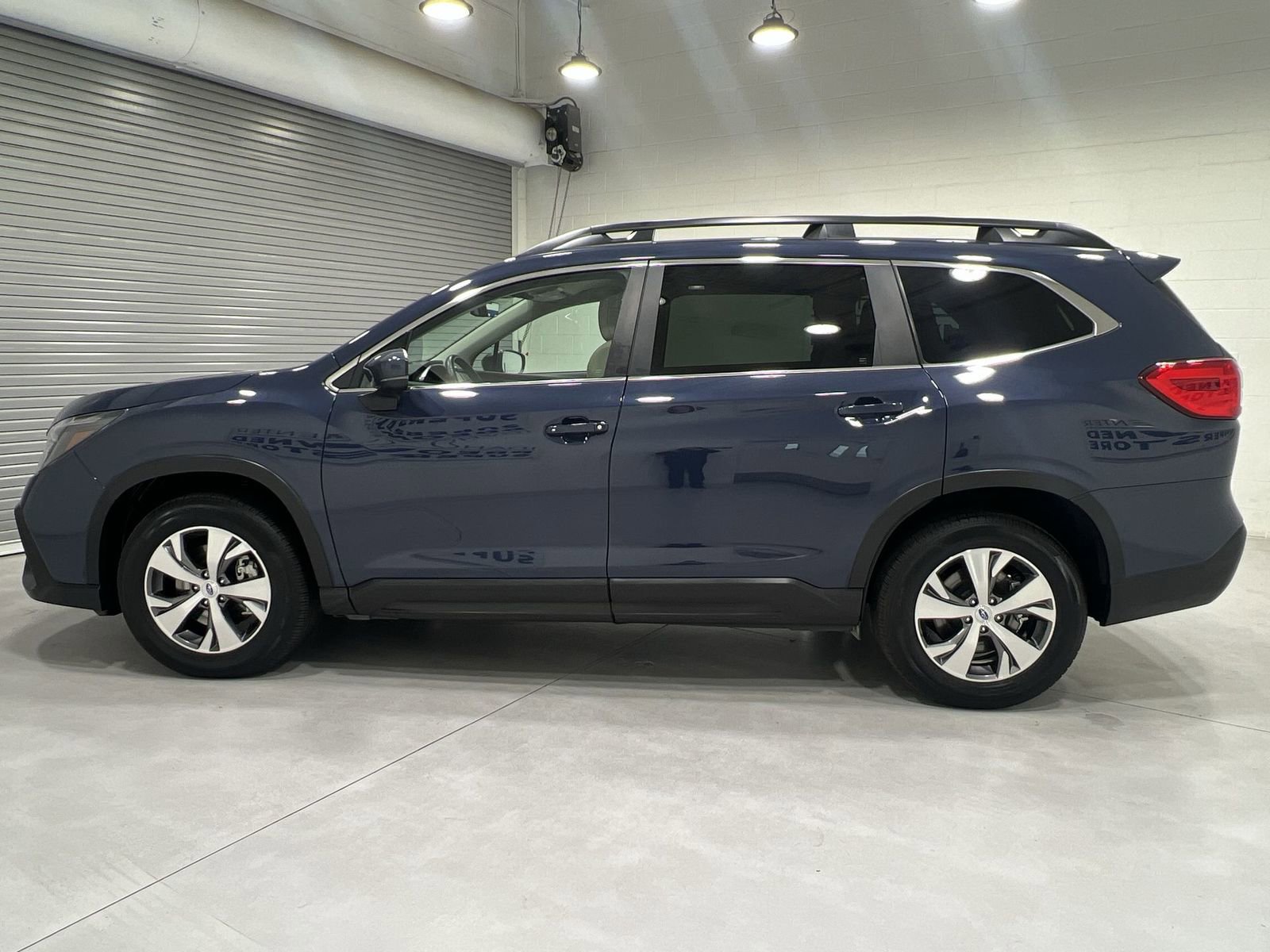 Certified 2025 Subaru Ascent Premium AWD/4WD image 5