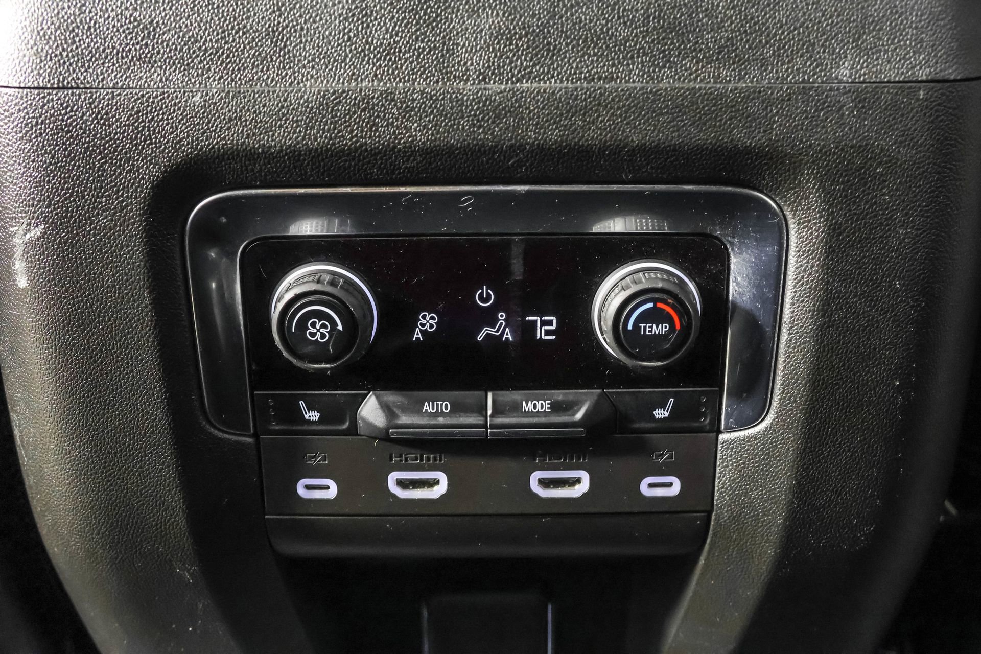 Used 2024 Chevrolet Suburban High Country image 45