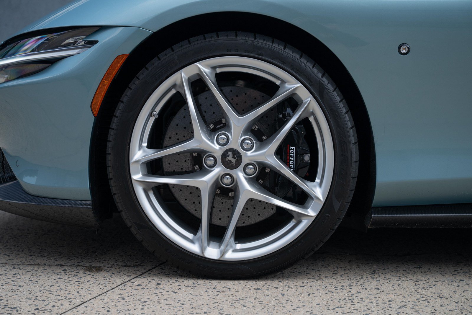 Used 2024 Ferrari Roma Spider RWD image 30