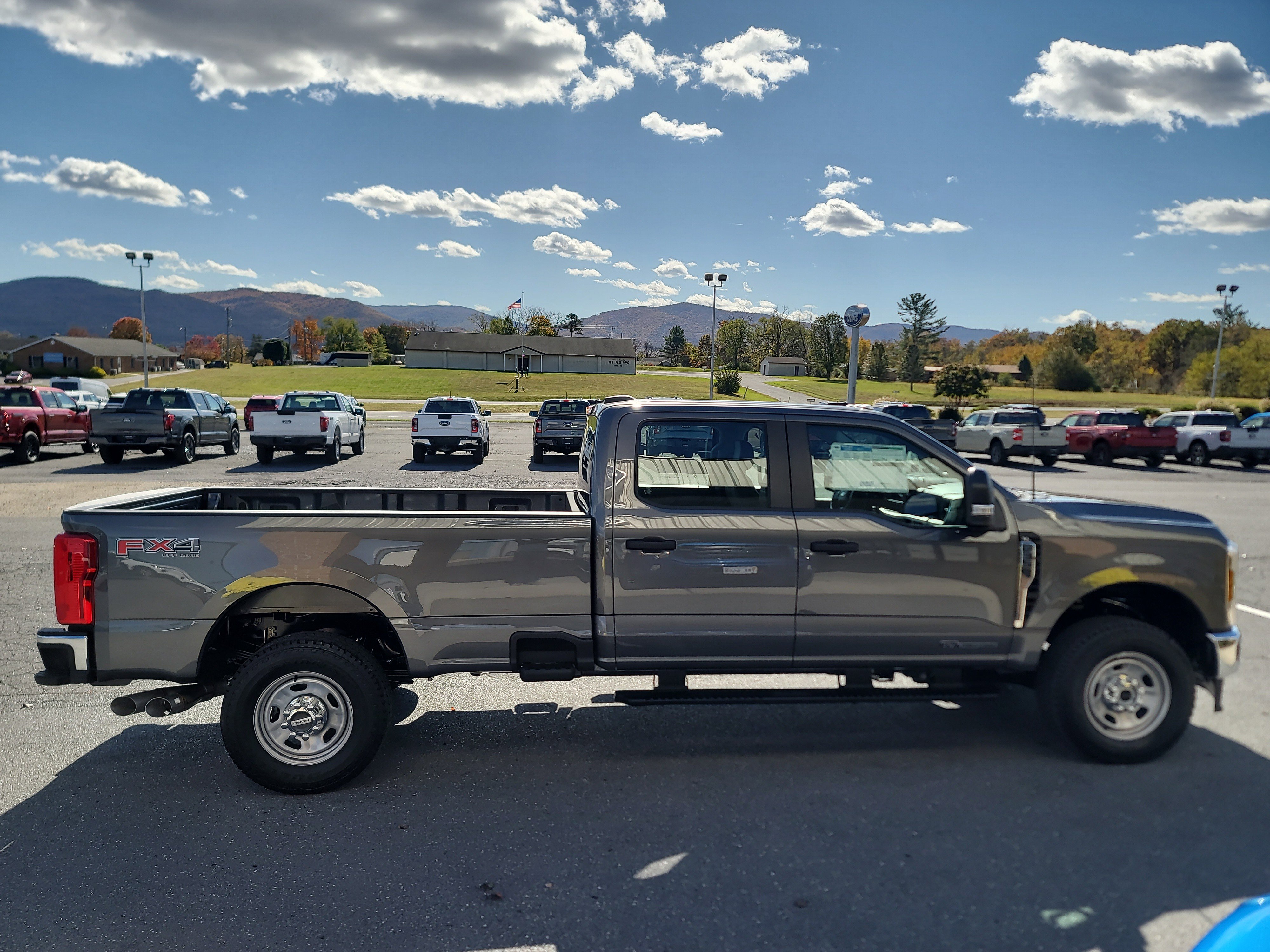 New 2026 Ford F350 XL w/ FX4 Off-Road Package image 5