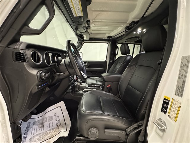 Used 2022 Jeep Wrangler Unlimited Sahara w/ Cold Weather Group image 17