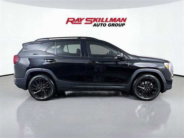 Used 2023 GMC Terrain SLT w/ Infotainment Package II image 8