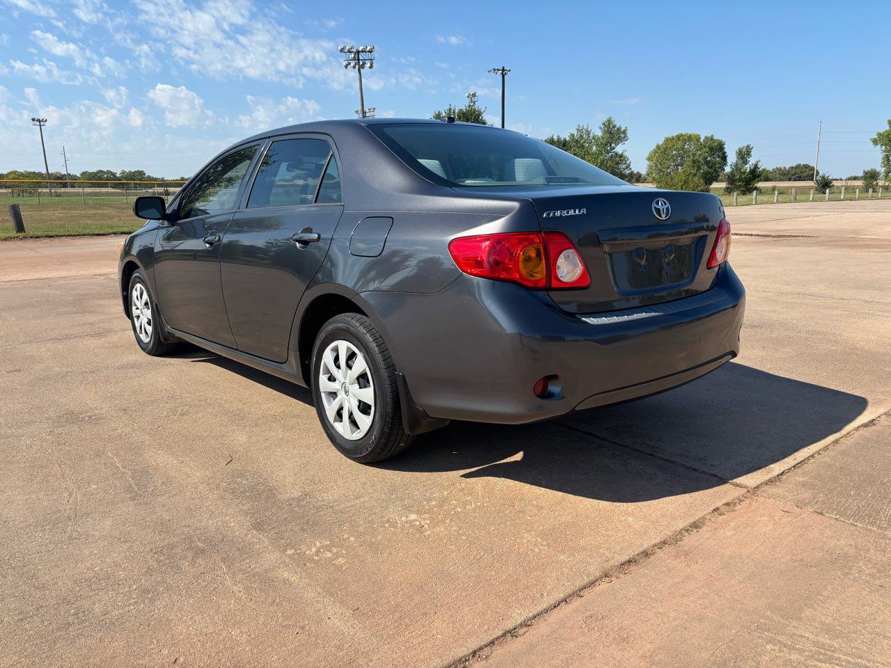 Used 2010 Toyota Corolla FWD image 6