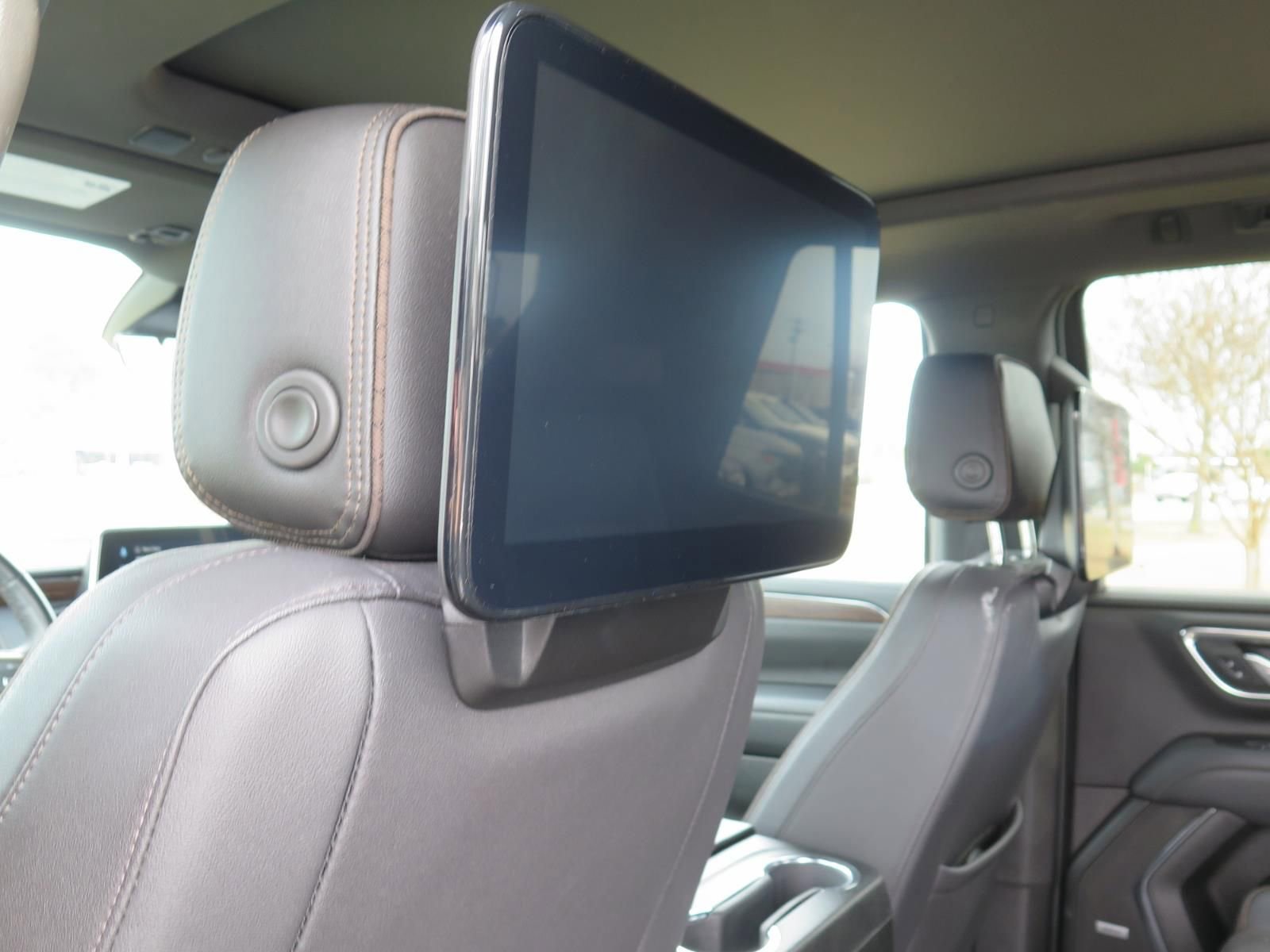 Used 2023 Chevrolet Tahoe High Country image 23