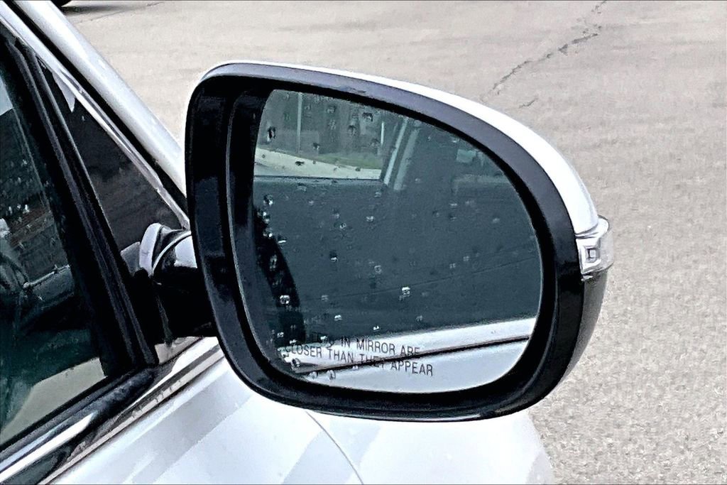 Used 2019 Kia Sorento LX image 22