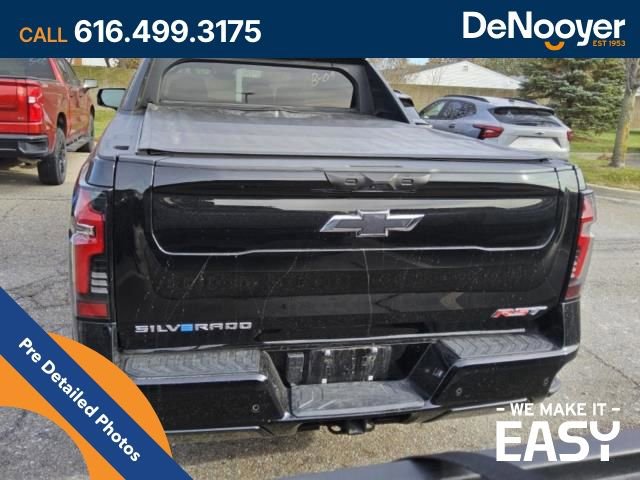 Used 2024 Chevrolet Silverado EV RST AWD/4WD image 4