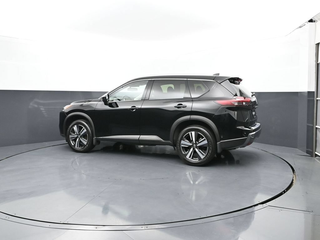 Certified 2025 Nissan Rogue SL AWD/4WD image 3