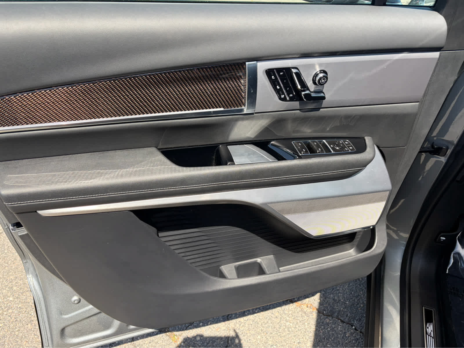 Certified 2026 Cadillac Vistiq Sport w/ LPO, Floor Liner Package AWD/4WD image 12