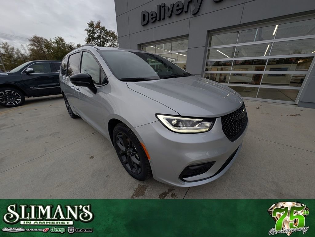 New 2026 Chrysler Pacifica Limited w/ S Appearance Package video 1