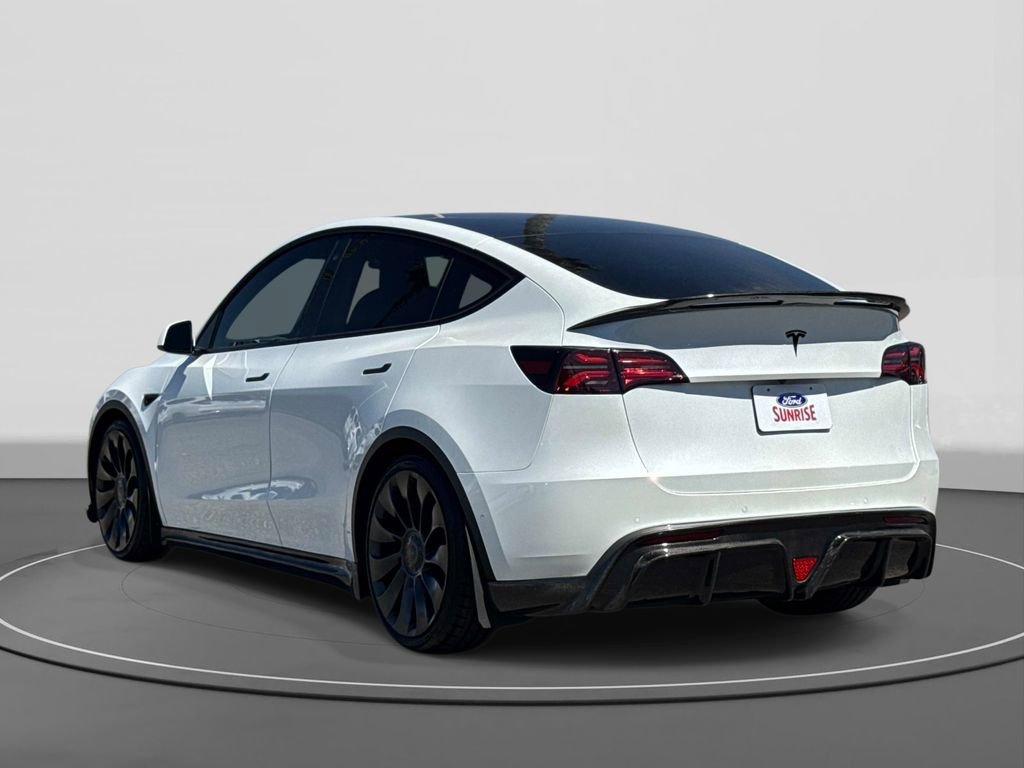 Used 2022 Tesla Model Y Long Range image 6
