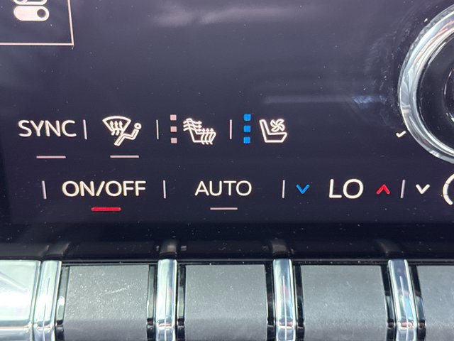 Used 2025 GMC Yukon Denali w/ Sun & Power Step Package image 23