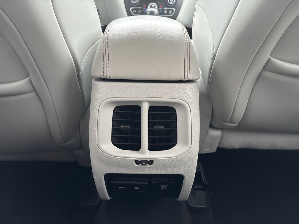 Used 2019 Jeep Cherokee Limited image 23