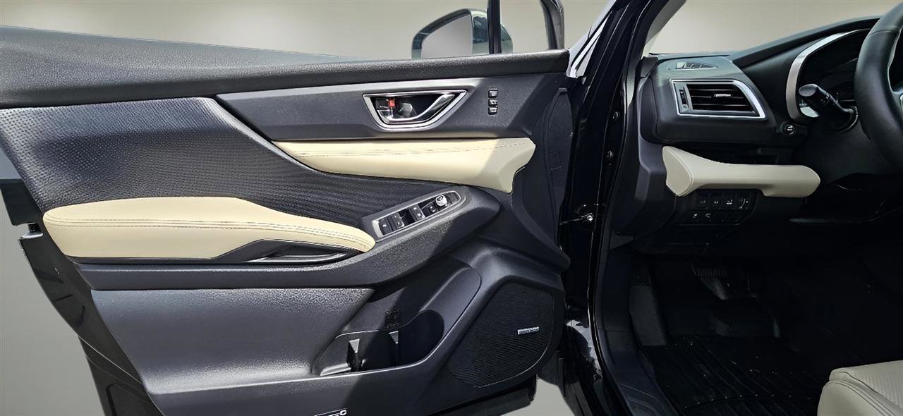 Used 2021 Subaru Ascent Limited w/ Technology Package image 8