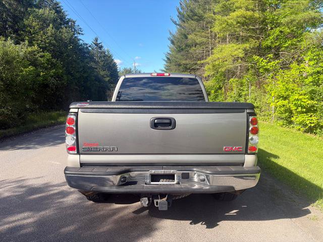 Used 2006 GMC Sierra 1500 SLT w/ Onstar Plus Package AWD/4WD image 5
