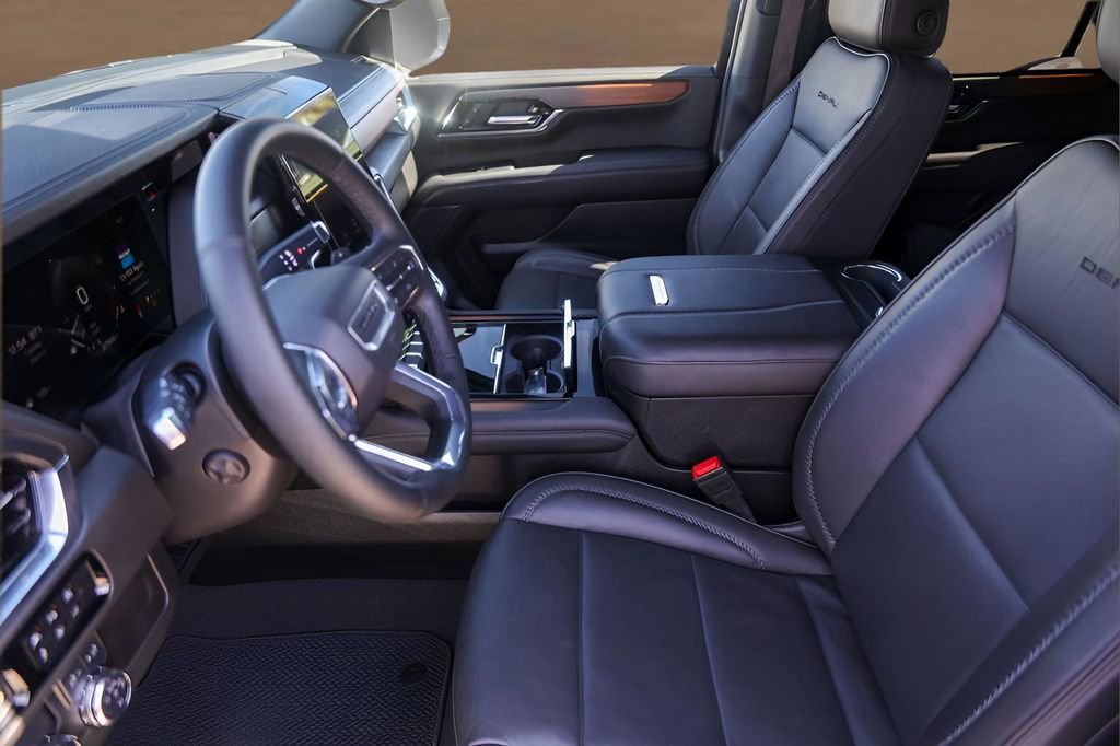 Used 2025 GMC Yukon Denali image 9