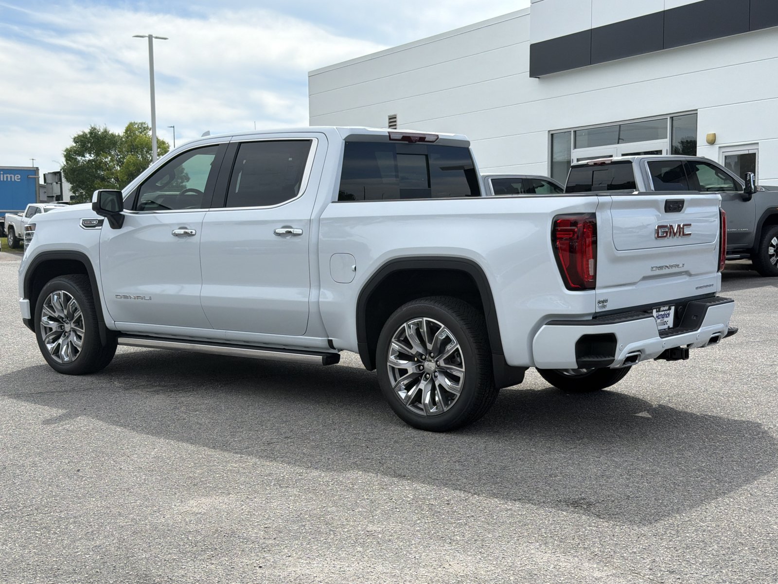 Used 2026 GMC Sierra 1500 Denali AWD/4WD image 10