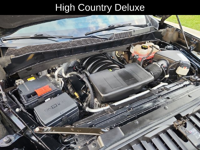 Used 2020 Chevrolet Silverado 1500 High Country w/ Technology Package AWD/4WD image 16