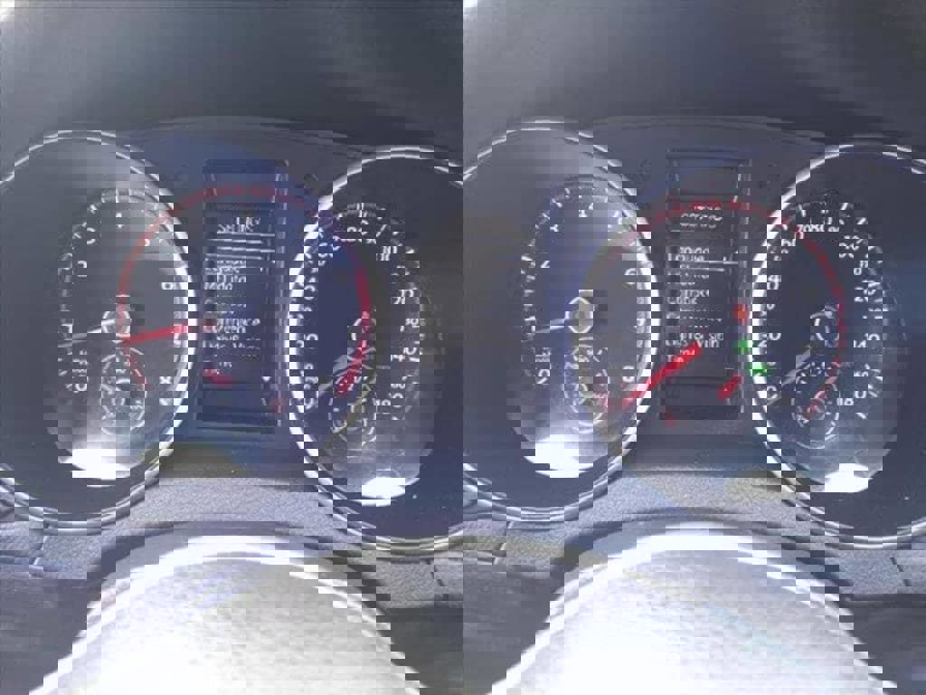 Used 2012 Volkswagen GTI PZEV image 12