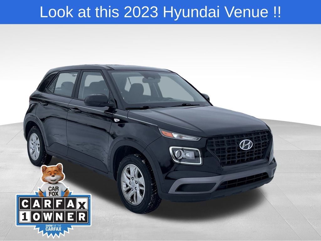 Used 2023 Hyundai Venue SE w/ Cargo Package