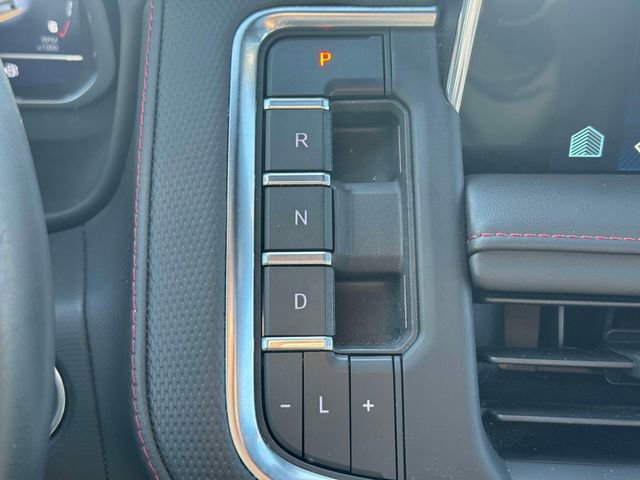 Used 2023 Chevrolet Suburban RST AWD/4WD image 34