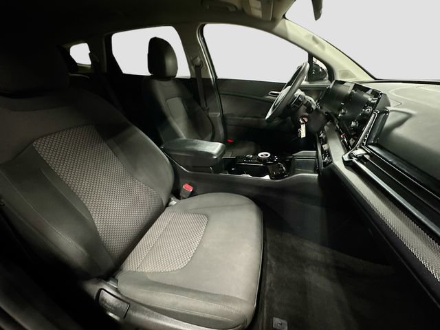 Used 2023 Kia Sportage LX image 27